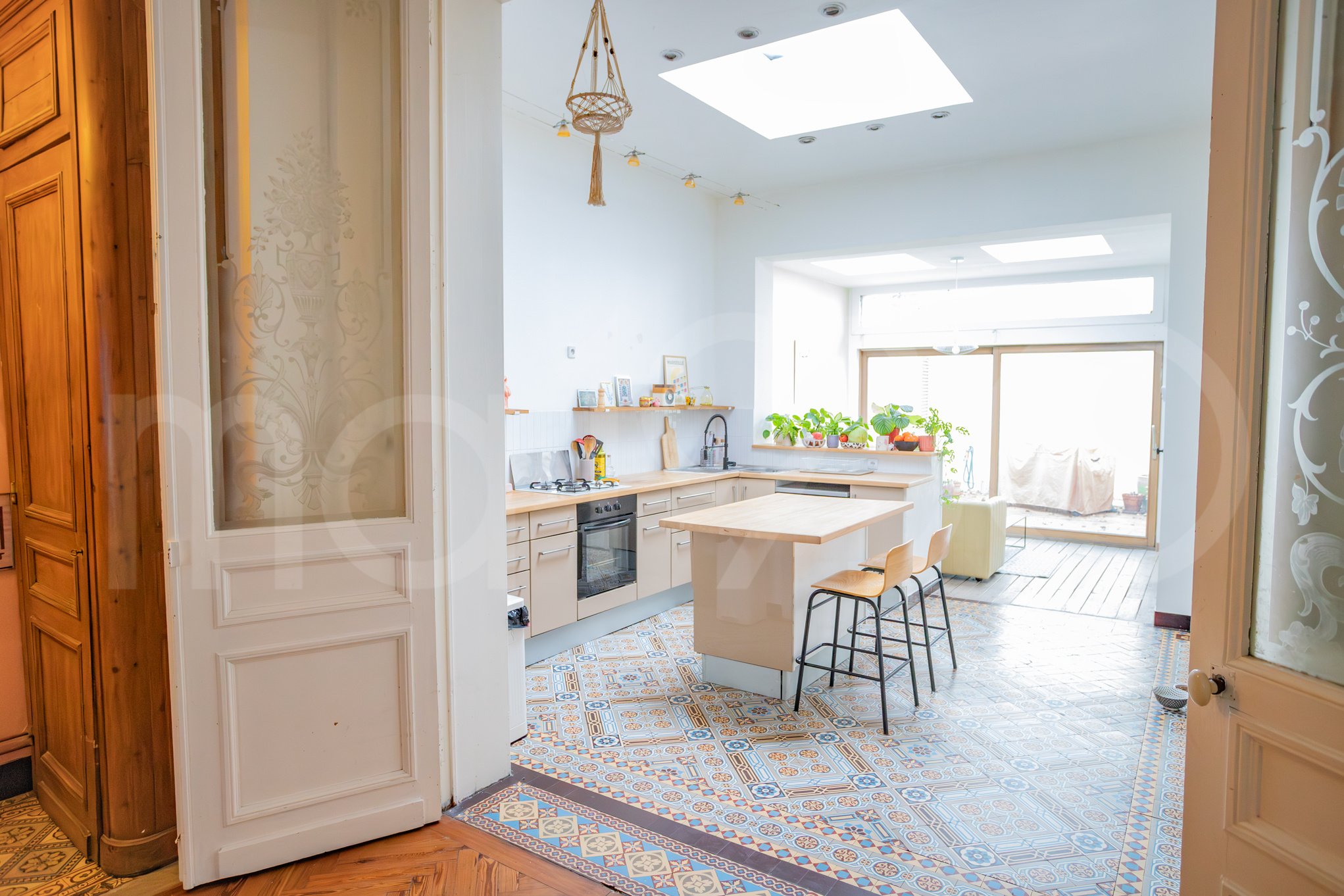 photo_f933725d24f047bb840b52b131c6a217